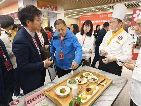 定格美味与健康！沈阳市第二届老年助餐点营养餐决赛结果出炉_fororder_黄非老年餐3