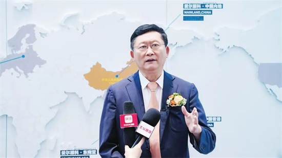 辽宁爱尔“老视矫正门诊”揭牌 引领东三省“视觉年轻化”诊疗新风向_fororder_国魁爱尔2