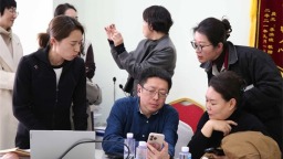 大连普兰店把“体检大礼包”送到企业一线