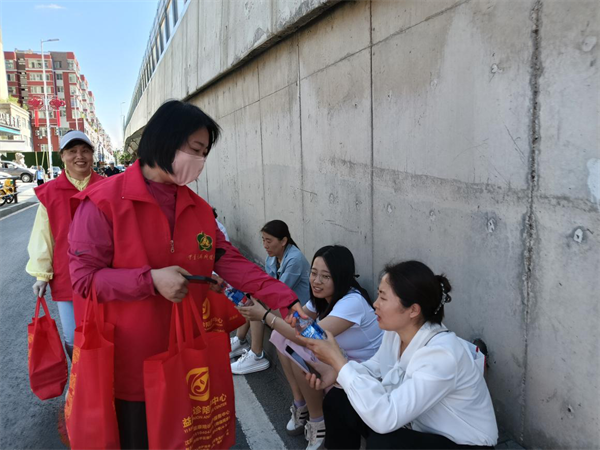 沈阳市大东区残联聚合多元助残力量 开展2025年高考志愿服务活动_fororder_残联2