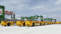 沈阳新松港口机器人在新加坡实现近200台部署_fororder_4669_1774250363000