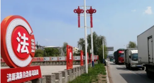 执笔蘸墨绘景观 一路穿起“珍珠链”