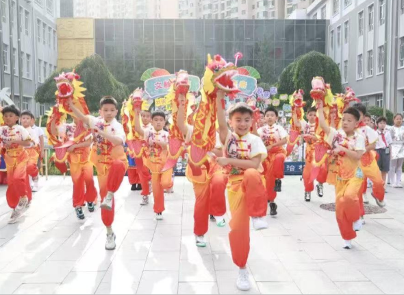 沈阳市南京一校长白岛第一小学“行走的开学第一课”邀请非遗人进校园_fororder_教育大图