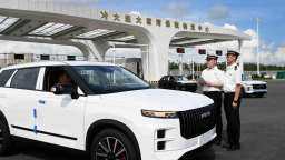 大连出关！2188台国产汽车“奔”赴非洲