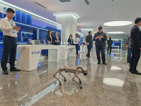 智启新篇 网联未来 第五届沈阳智能网联汽车大会开幕_fororder_常智能3