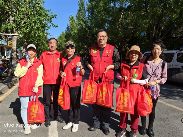 沈阳市大东区残联聚合多元助残力量 开展2025年高考志愿服务活动_fororder_残联3