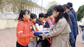 用爱筑梦乡村教育 平安产险辽宁分公司2025支教行动落幕