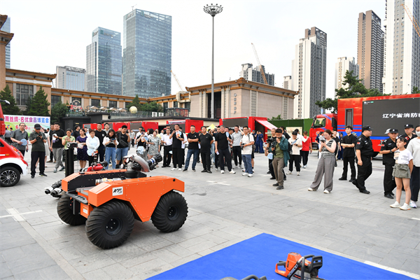 辽宁省举办安全生产月“消防主题日”活动 全省万家单位同步演练_fororder_消防主题日活动现场-12