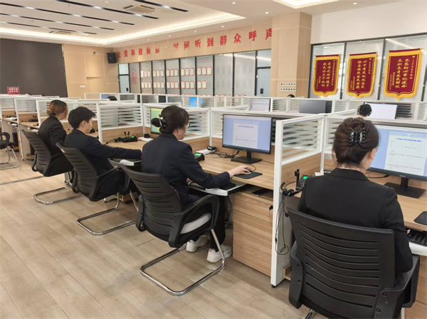 辽宁省政务服务系统开展业务能力“大考”_fororder_图为锦州市12345热线平台正在开展12345热线赛项线上预选赛