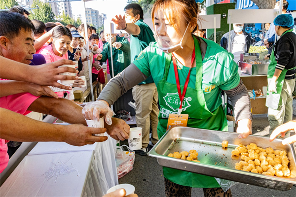 欢聚宝藏之城 畅跑活力朝阳——朝阳银行2025辽宁朝阳马拉松鸣枪开跑_fororder_图片12