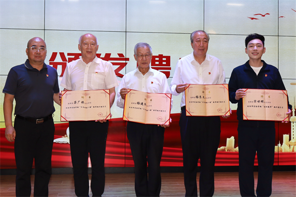 沈阳市实验学校“国防教育第一课”：模范引领，共筑少年国防梦_fororder_图片3