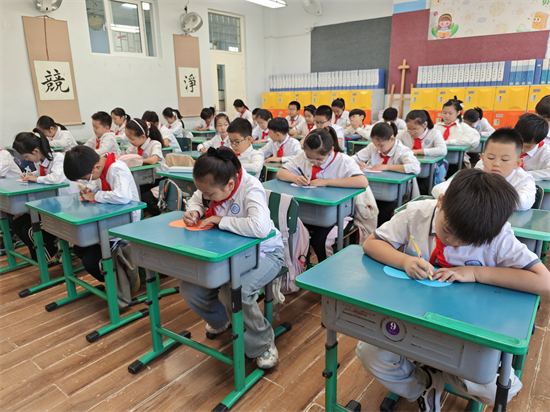 沈阳市南京一校长白岛第一小学开展“铭记历史、吾辈自强”系列活动_fororder_图片1