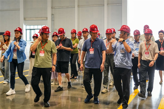17家权威媒体探秘沈飞 解锁“战机摇篮”的强国密码_fororder_图片1