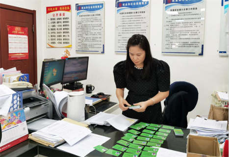 残疾人专职干事贺想容：不言败的铿锵玫瑰
