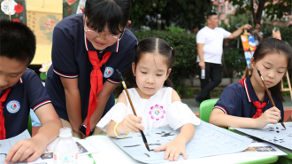 沈阳市大东区辽三小学举行新生入校仪式