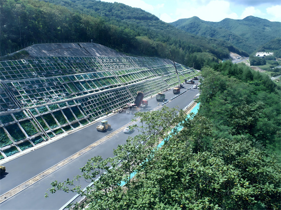 本桓高速劳动竞赛战鼓催征 万名建设者鏖战攻坚_fororder_微信图片_20250828135000