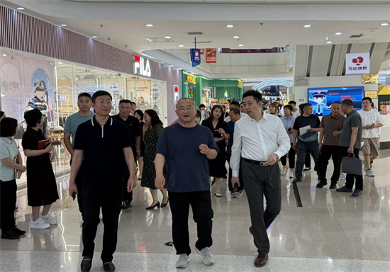 助力“家门口”创业创新 沈阳市人力资源和社会保障局局长一行调研太原街创业工作站_fororder_图片 2