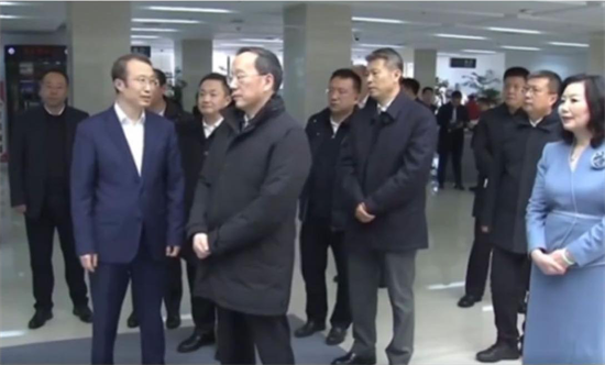 辽宁省委副书记、省长李乐成在大连调研期间参观大连大学脑机接口医疗康复项目