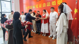 大连普兰店区婚姻登记处：情系“5·20”为爱护航
