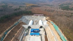 摩天岭隧道二衬施工圆满完成 本桓高速五工区主体工程全面告竣