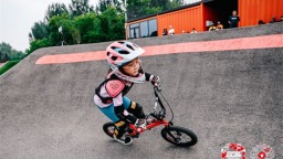 沈阳都市圈BMX泵道公开赛启幕 泵道公园再掀运动热潮