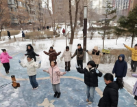 沈阳铁路五校长白岛第一小学开展“绳子知道答案”主题社区体育活动