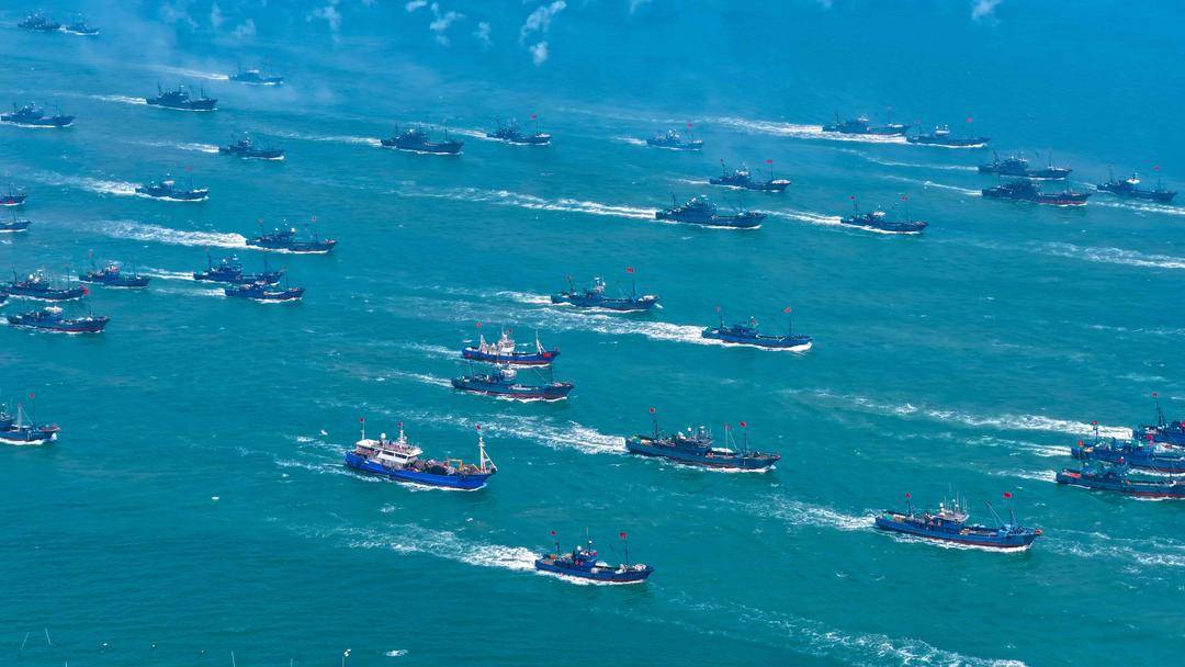 开海啦！大连渔船起航追“鲜”