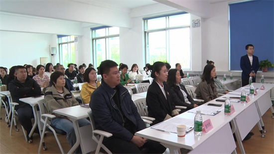 新民市打造“理响新民”品牌 奏响理论宣讲强音_fororder_杨薇新民品牌2