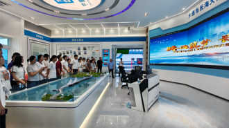 大连普兰店区40余名返乡学子沉浸式触摸家乡发展脉动