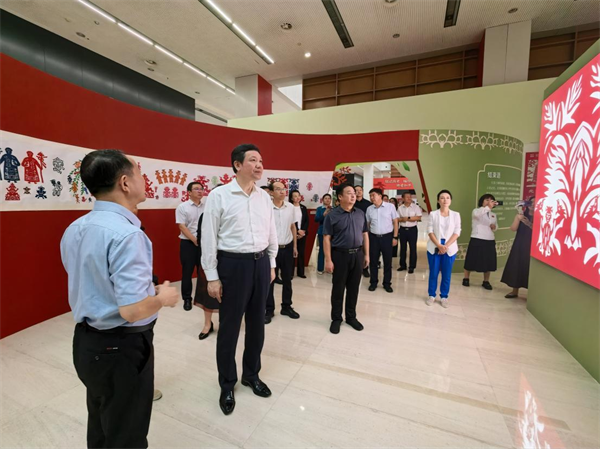 “剪映山海 锦绣风华——锦州·医巫闾山满族剪纸艺术展”在辽宁省图书馆开展_fororder_锦州剪纸3