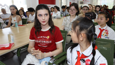 沈阳：中哈学子共传雷锋精神 跨国交流搭建文化桥梁_fororder_中哈4