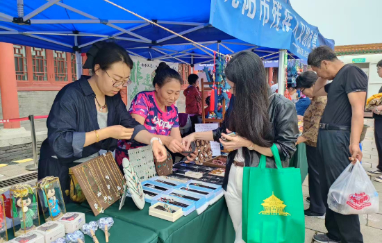 新包装 新元素 新品类 沈阳市残疾人非遗文创市集焕新亮相