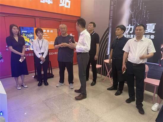 助力“家门口”创业创新 沈阳市人力资源和社会保障局局长一行调研太原街创业工作站_fororder_图片 1