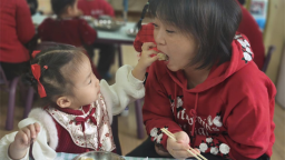 沈阳市铁西区繁荣里实验幼儿园举办新年亲子包饺子主题活动