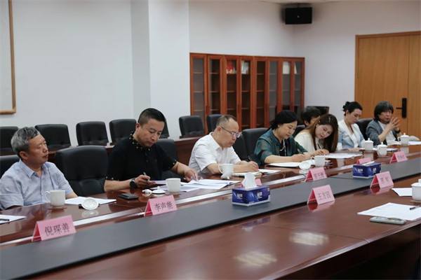 沈阳市人大文旅专业代表小组赴辽宁省图书馆调研_fororder_人大代表3