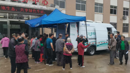 大连普兰店：移动DR车开进村 健康体检“送上门”