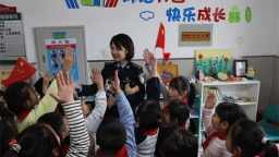 沈阳边检站与沈阳市实验学校小学三部开展联创共建主题党日活动