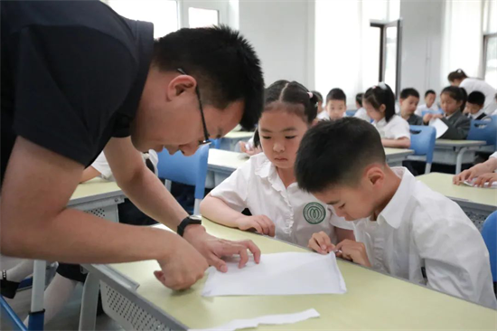 沈阳岐山一校至善校区联手社区共同开展科技活动_fororder_教育航空