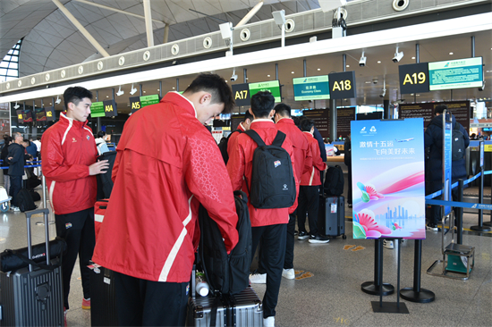 南航贴心护航 助力全运会辽宁代表团顺利出征_fororder_南航1