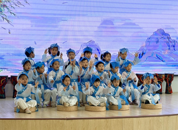 沈阳：幼儿朗诵活动让书香浸润童心_fororder_实验幼儿园_副本1