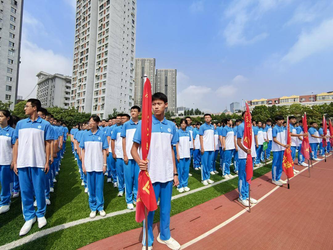 沈阳80余万中小学生共上“开学第一课”