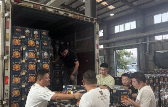 单日销量同比提升4倍！首批盘锦河蟹上市，京东快递即揽即发_fororder_图片11