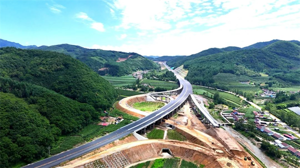 镜头里的本桓高速十工区：踏平坎坷成大道_fororder_本环高速图5