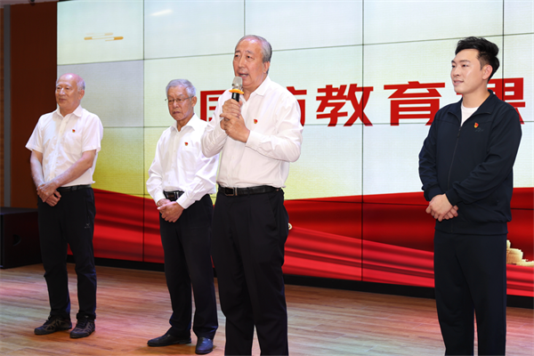 沈阳市实验学校“国防教育第一课”：模范引领，共筑少年国防梦_fororder_图片2