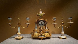 大连博物馆推出古董钟表展