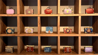 非遗玩出新花样 方氏皮箱传承基地亮相红梅文创园