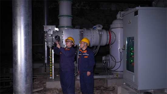 本溪:50年老变电站“零点焕新” 连战6夜用户零感知 本溪:50年老变电站“零点焕新” 连战6夜用户零感知_fororder_本溪供电3