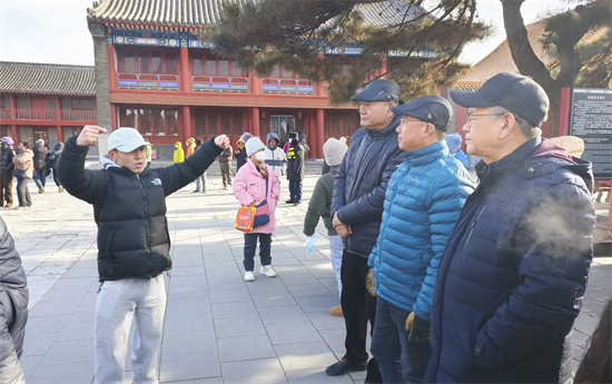 让聋人游客“听”见文化“看”懂历史 沈阳推出手语景区讲解服务_fororder_黄非聋人游客2