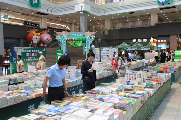 沈阳市沈河区“书香四溢 共享阅读”读书市集启幕_fororder_图片3