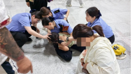 1分钟黄金急救！中铁渤海轮渡工作人员成功施救窒息孩童
